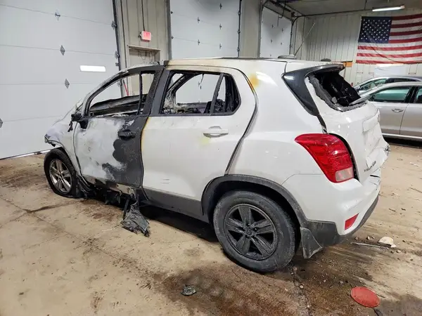 3GNCJNSB5LL321567 2020 CHEVROLET TRAX - Image 2