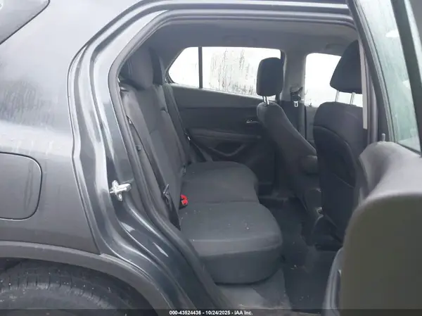 3GNCJNSB6GL256783 2016 CHEVROLET TRAX - Image 8
