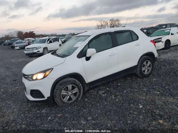 3GNCJNSB6HL133311 2017 CHEVROLET TRAX - Image 2