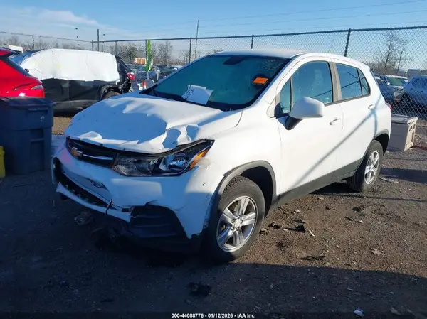 3GNCJNSB6HL192066 2017 CHEVROLET TRAX - Image 2