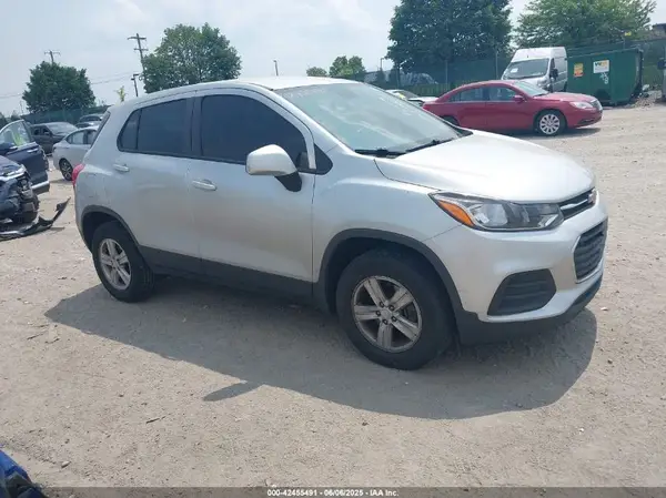 3GNCJNSB6HL274010 2017 CHEVROLET TRAX - Image 1