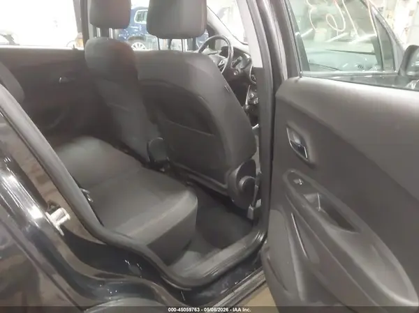3GNCJNSB6HL279773 2017 CHEVROLET TRAX - Image 8