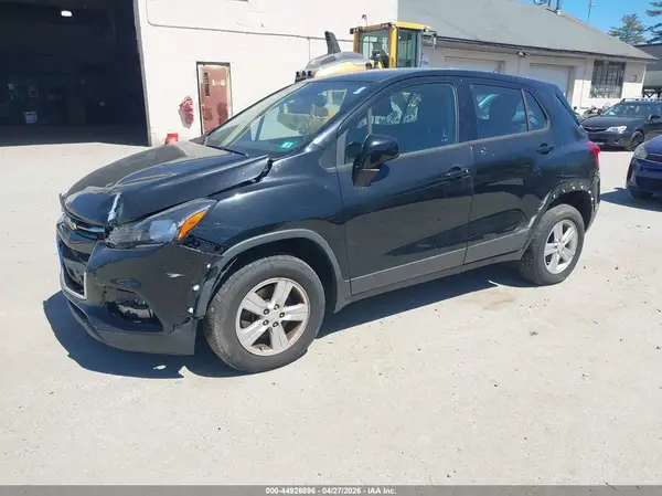 3GNCJNSB6HL281233 2017 CHEVROLET TRAX - Image 2
