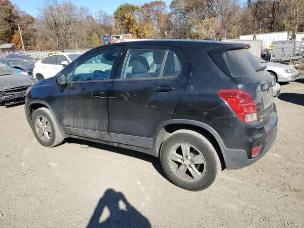3GNCJNSB6JL157193 2018 CHEVROLET TRAX - Image 2