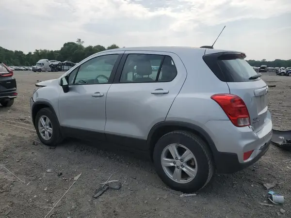 3GNCJNSB6JL164886 2018 CHEVROLET TRAX - Image 2