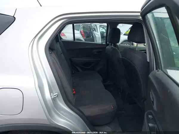 3GNCJNSB6JL167335 2018 CHEVROLET TRAX - Image 8
