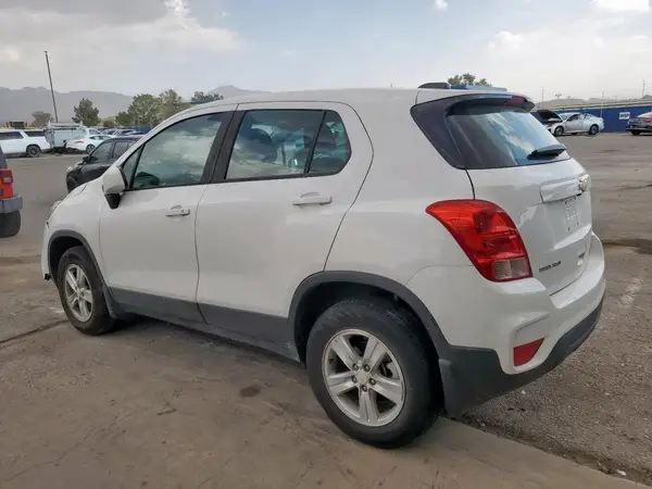 3GNCJNSB6JL214301 2018 CHEVROLET TRAX - Image 2
