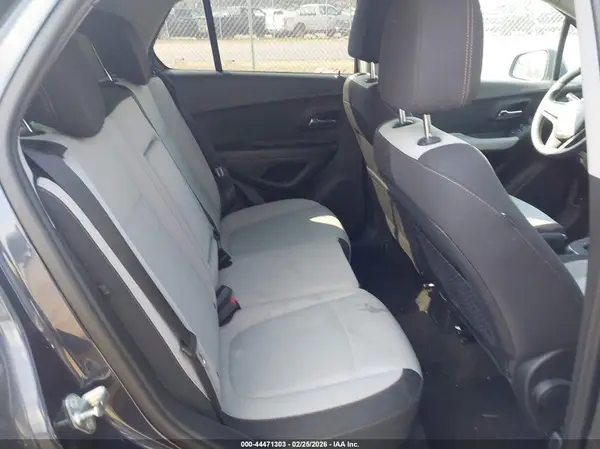 3GNCJNSB6JL276443 2018 CHEVROLET TRAX - Image 8