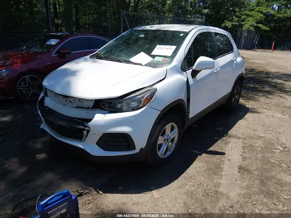 3GNCJNSB6JL298734 2018 CHEVROLET TRAX - Image 2