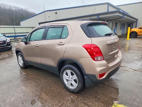 3GNCJNSB6JL364862 2018 CHEVROLET TRAX - Image 2
