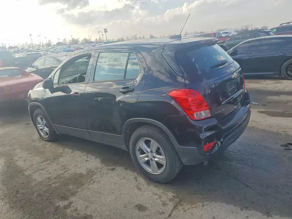 3GNCJNSB6JL420413 2018 CHEVROLET TRAX - Image 2