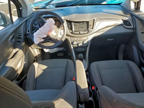 3GNCJNSB6KL120081 2019 CHEVROLET TRAX - Image 8