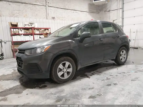 3GNCJNSB6KL141397 2019 CHEVROLET TRAX - Image 2