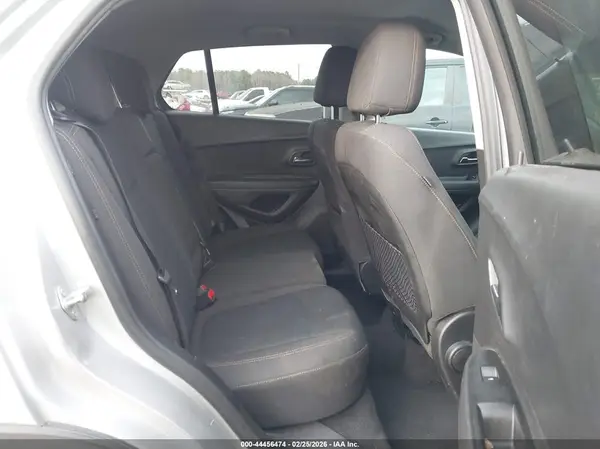 3GNCJNSB6KL184170 2019 CHEVROLET TRAX - Image 8