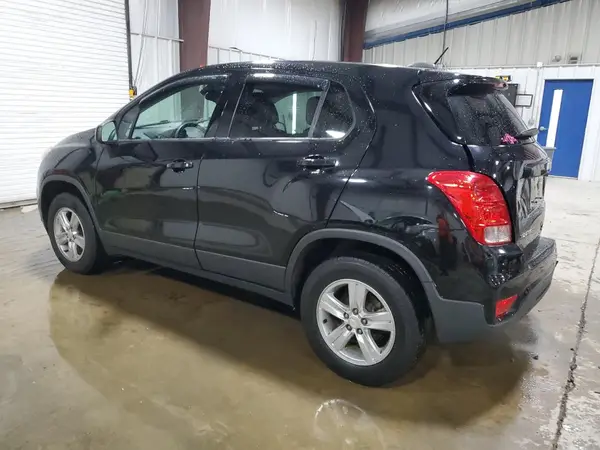 3GNCJNSB6KL196805 2019 CHEVROLET TRAX - Image 2