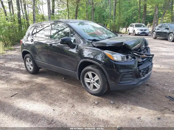 3GNCJNSB6KL230273 2019 CHEVROLET TRAX - Image 1