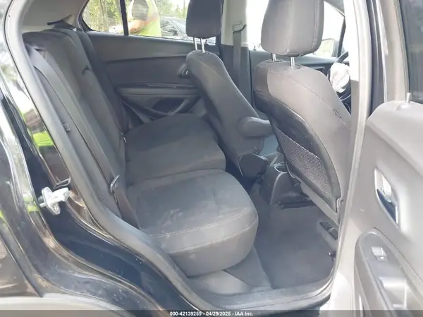3GNCJNSB6KL230273 2019 CHEVROLET TRAX - Image 8