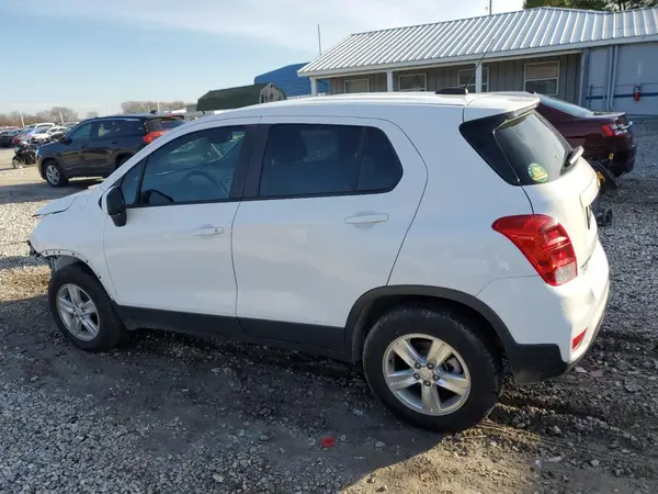 3GNCJNSB6KL245341 2019 CHEVROLET TRAX - Image 2