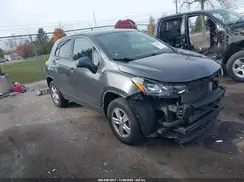 3GNCJNSB6KL268697 2019 CHEVROLET TRAX