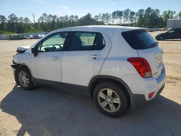 3GNCJNSB6KL309684 2019 CHEVROLET TRAX - Image 2