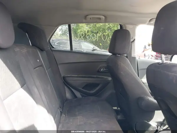 3GNCJNSB6KL317901 2019 CHEVROLET TRAX - Image 8