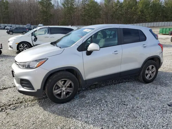 3GNCJNSB6KL349411 2019 CHEVROLET TRAX - Image 1