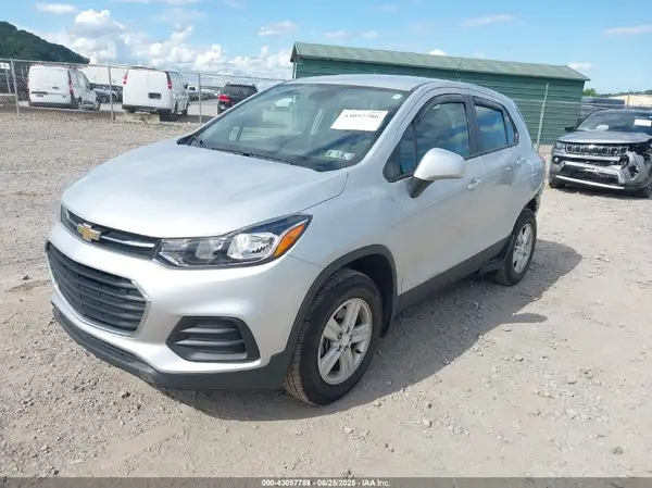 3GNCJNSB6KL376320 2019 CHEVROLET TRAX - Image 2