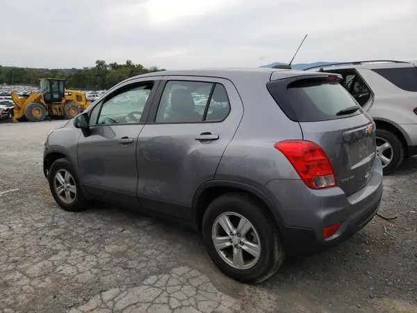 3GNCJNSB6LL157777 2020 CHEVROLET TRAX - Image 2