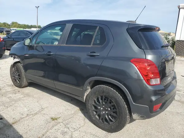 3GNCJNSB6LL168696 2020 CHEVROLET TRAX - Image 2