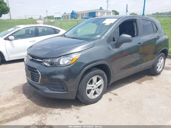 3GNCJNSB6LL193338 2020 CHEVROLET TRAX - Image 2