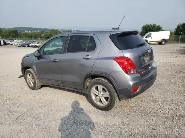 3GNCJNSB6LL218786 2020 CHEVROLET TRAX - Image 2
