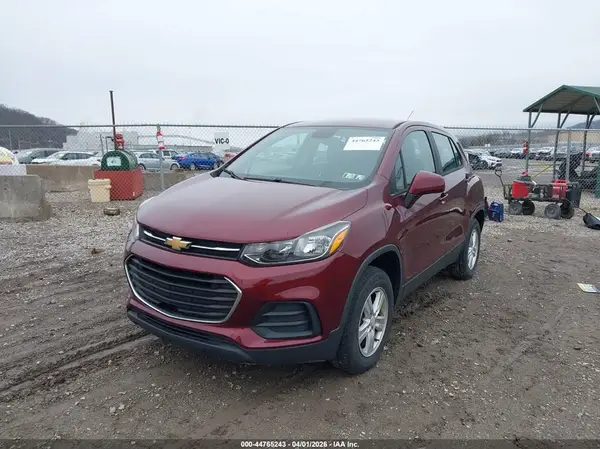 3GNCJNSB7HL171811 2017 CHEVROLET TRAX - Image 2