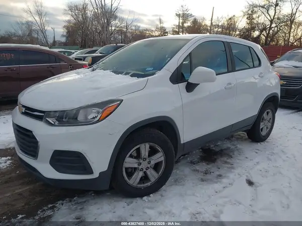 3GNCJNSB7HL200921 2017 CHEVROLET TRAX - Image 2
