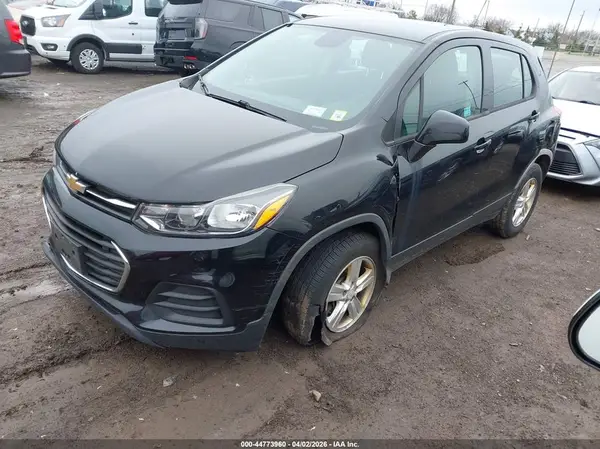 3GNCJNSB7HL279765 2017 CHEVROLET TRAX - Image 2