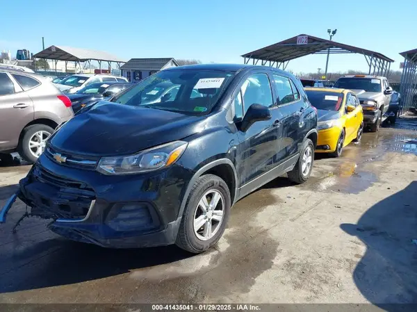 3GNCJNSB7HL283394 2017 CHEVROLET TRAX - Image 2