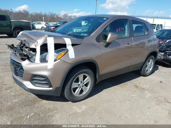 3GNCJNSB7JL246559 2018 CHEVROLET TRAX - Image 2