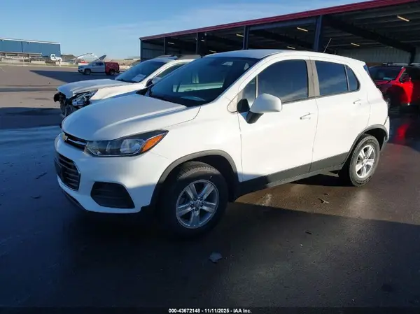 3GNCJNSB7JL246819 2018 CHEVROLET TRAX - Image 2