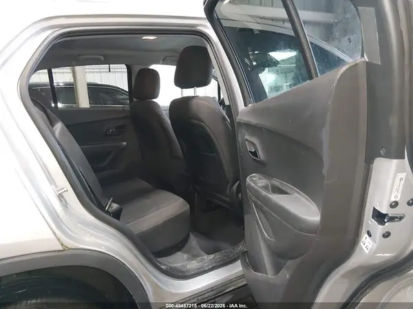 3GNCJNSB7JL353983 2018 CHEVROLET TRAX - Image 8