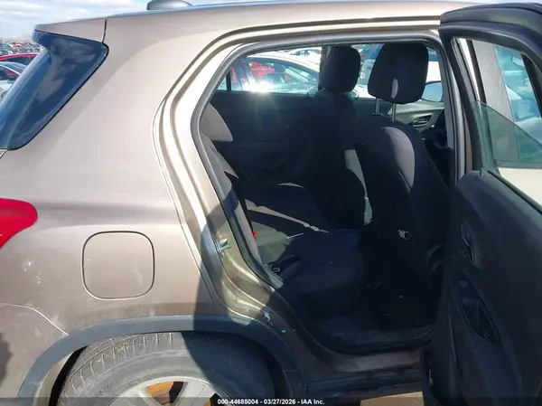 3GNCJNSB7JL375515 2018 CHEVROLET TRAX - Image 8