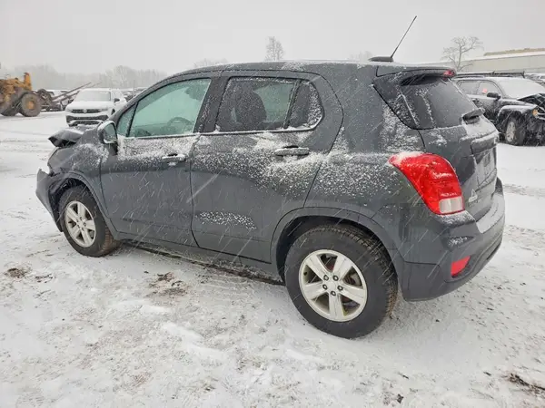 3GNCJNSB7KL214857 2019 CHEVROLET TRAX - Image 2