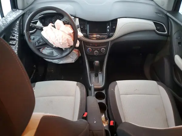 3GNCJNSB7KL214857 2019 CHEVROLET TRAX - Image 8