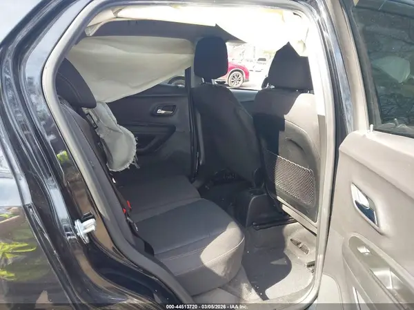 3GNCJNSB7KL245879 2019 CHEVROLET TRAX - Image 8