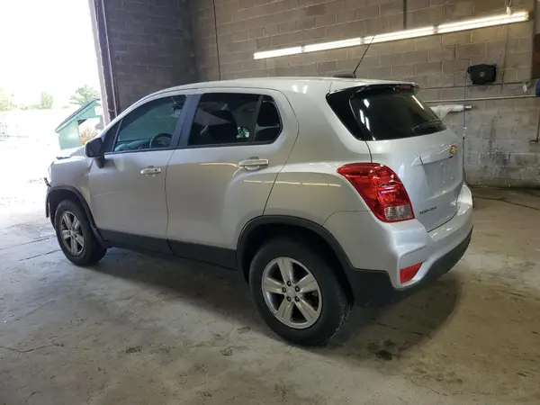 3GNCJNSB7KL255067 2019 CHEVROLET TRAX - Image 2