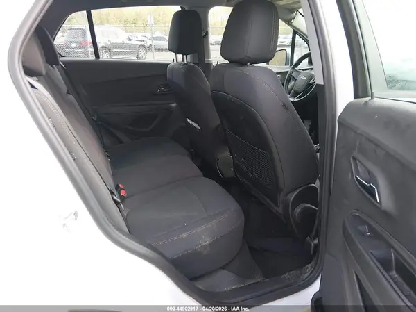 3GNCJNSB7KL326493 2019 CHEVROLET TRAX - Image 8