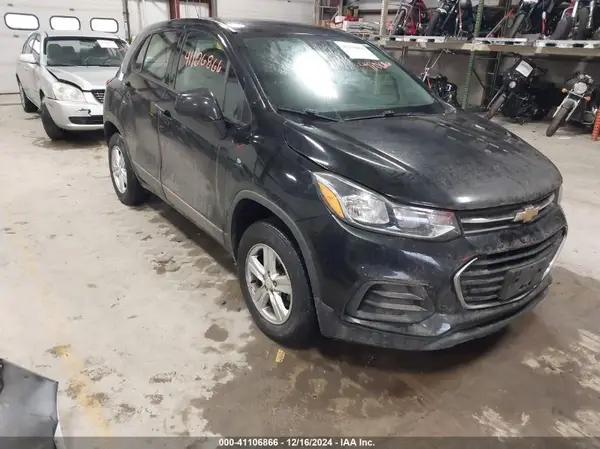 3GNCJNSB7KL368341 2019 CHEVROLET TRAX - Image 1