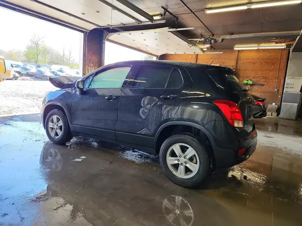 3GNCJNSB7LL108006 2020 CHEVROLET TRAX - Image 2
