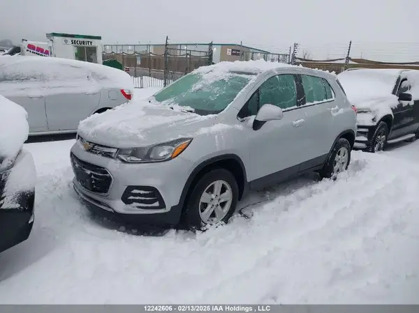 3GNCJNSB7LL128482 2020 CHEVROLET TRAX - Image 2