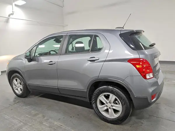 3GNCJNSB7LL267950 2020 CHEVROLET TRAX - Image 2