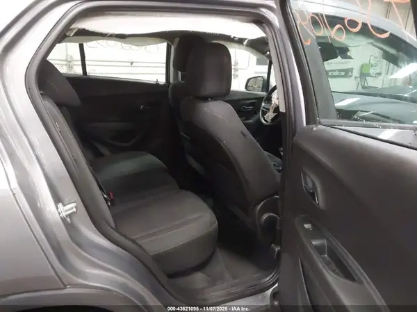 3GNCJNSB7LL297496 2020 CHEVROLET TRAX - Image 8