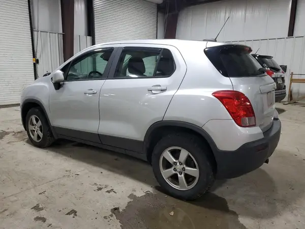 3GNCJNSB8GL262651 2016 CHEVROLET TRAX - Image 2